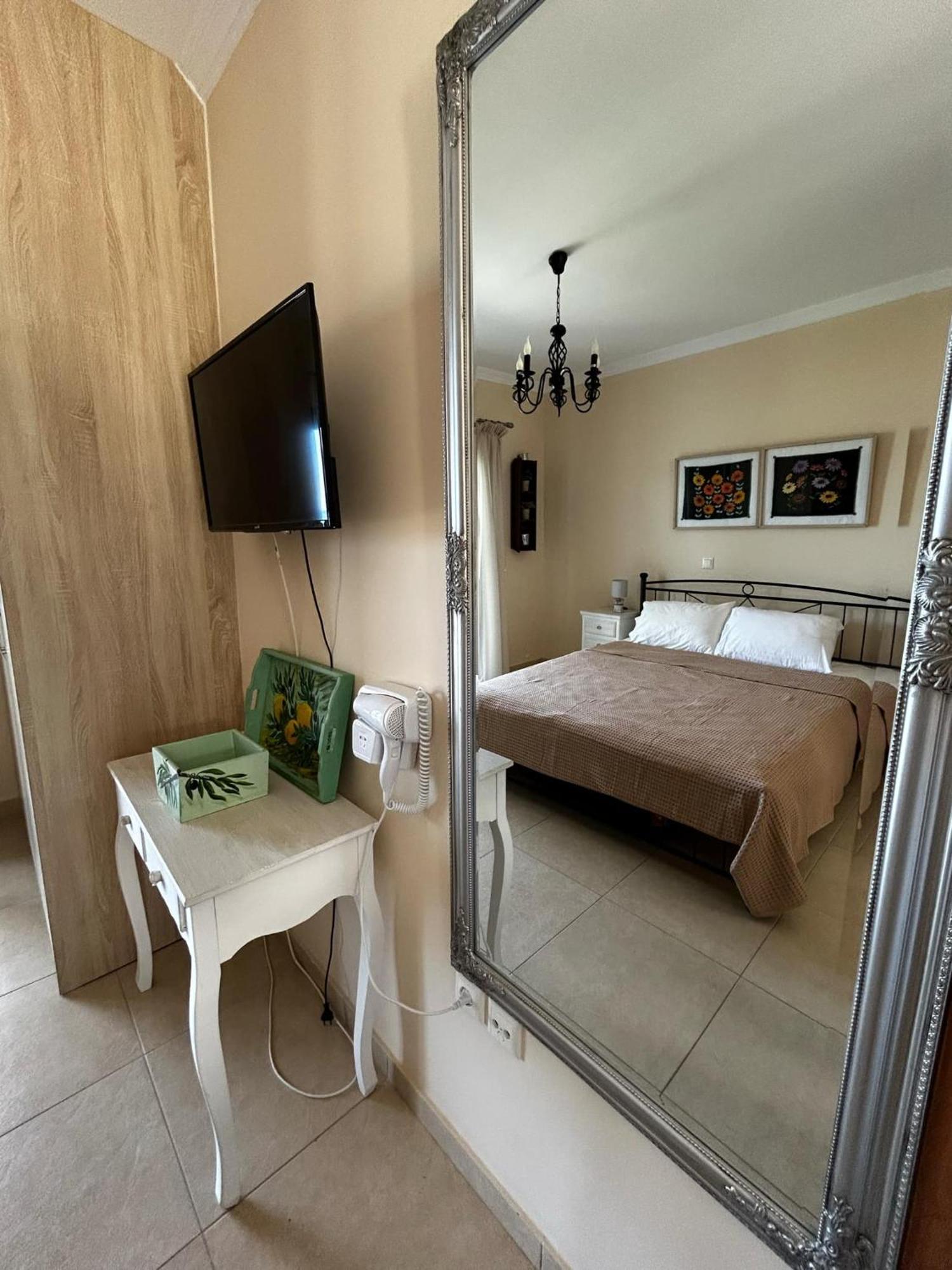 Beachfront Apartments Карпатос Екстериор снимка