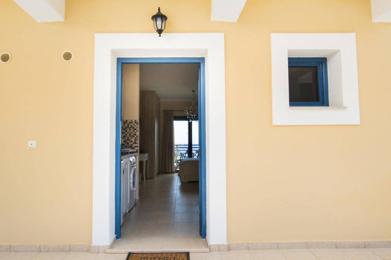Beachfront Apartments Карпатос Екстериор снимка