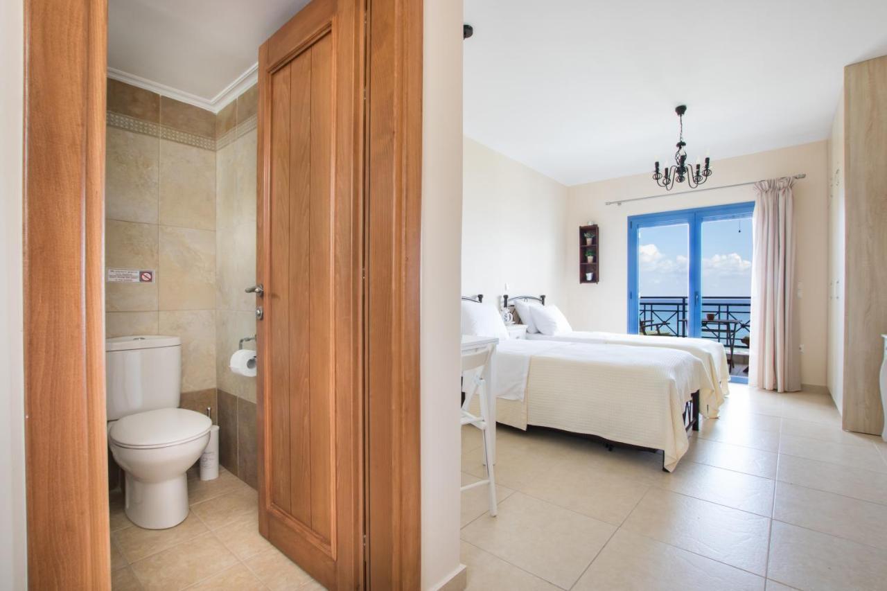 Beachfront Apartments Карпатос Екстериор снимка