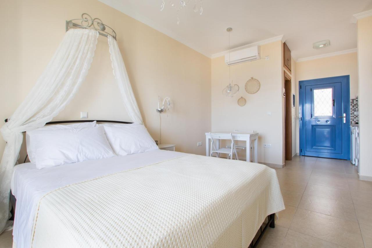 Beachfront Apartments Карпатос Екстериор снимка