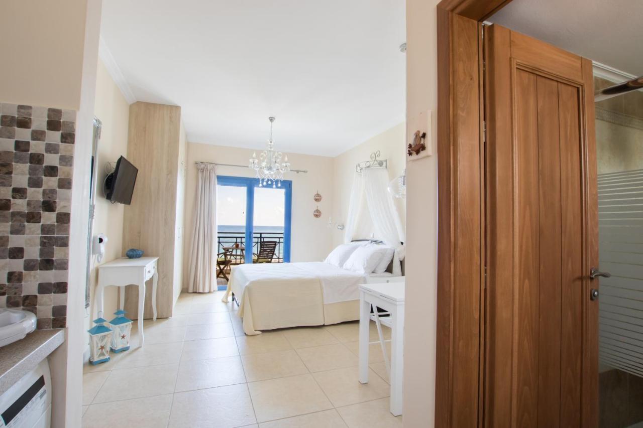 Beachfront Apartments Карпатос Екстериор снимка