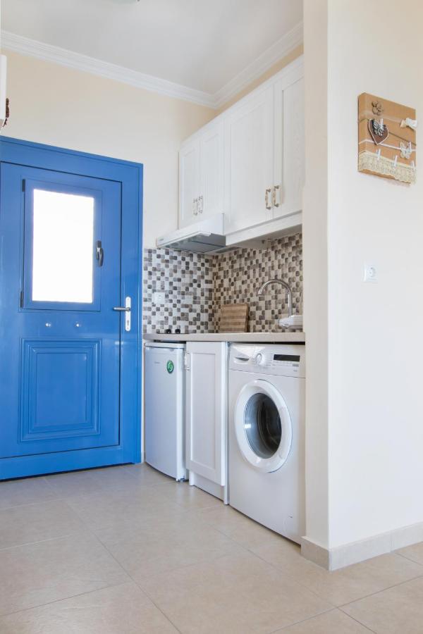 Beachfront Apartments Карпатос Екстериор снимка